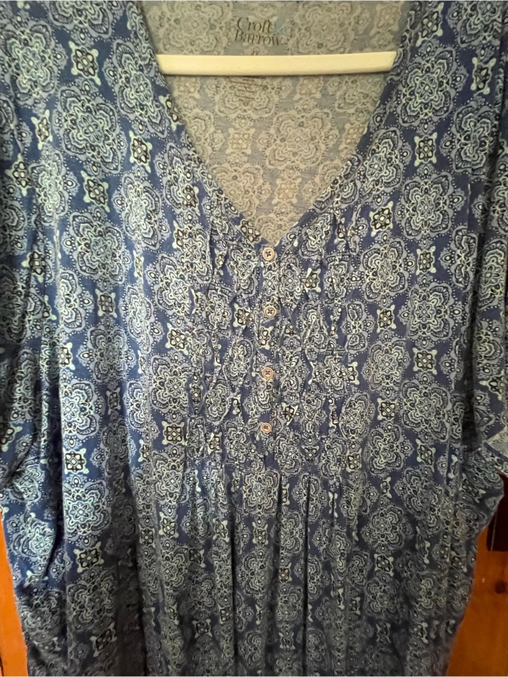 croft & barrow Blue Paisley V-Neck Button Front Blouse - Picture 4 of 5